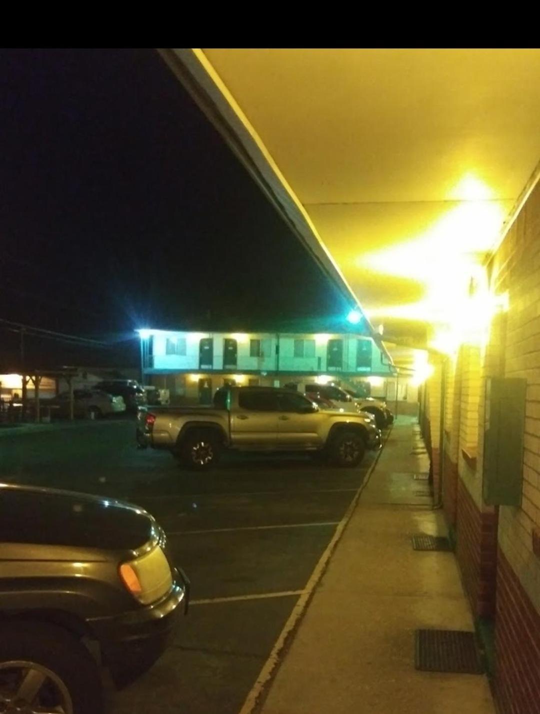 Usa Motel Пуебло Екстериор снимка